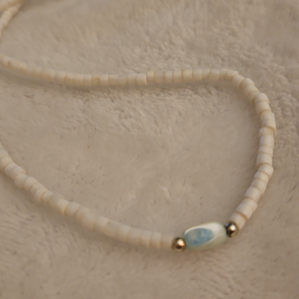Vintage 1970s White Heishi Shell Bone Beaded Surfer Unisex Necklace - Picture 6 of 7